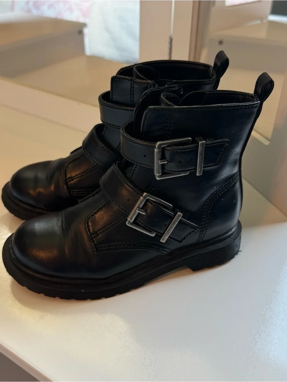 Madden Girl Black Buckle Moto Leather Combat Boots Size 10 little girls toddler